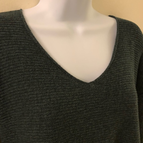 Old Navy Sweaters - Old Navy long dark green sweater 100% cotton